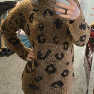 Universal Thread Brown Leopard Turtleneck Sweater